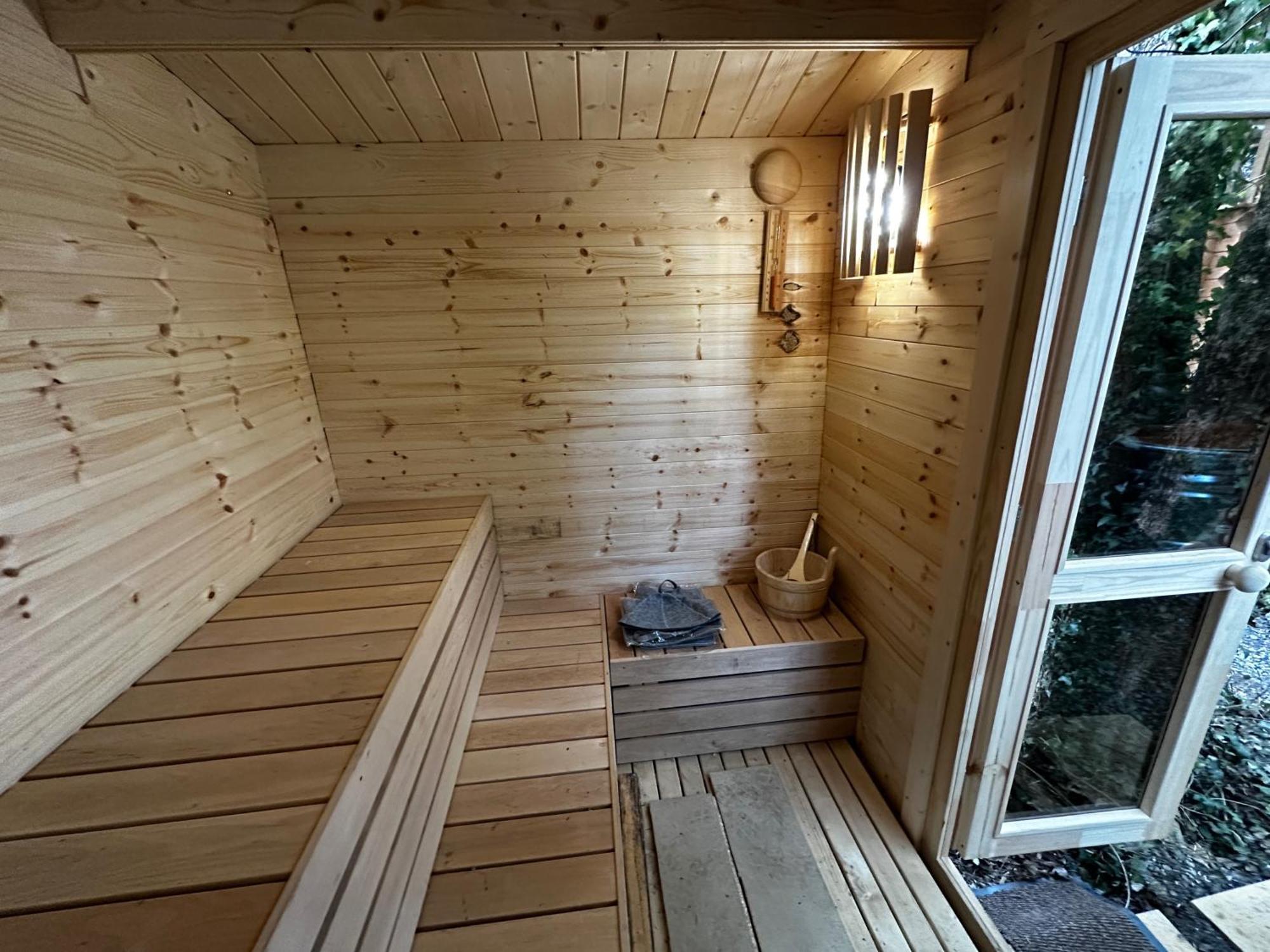 Retro Private Lodge With Hot Tub Nr Dartmoor 뉴턴애벗 외부 사진